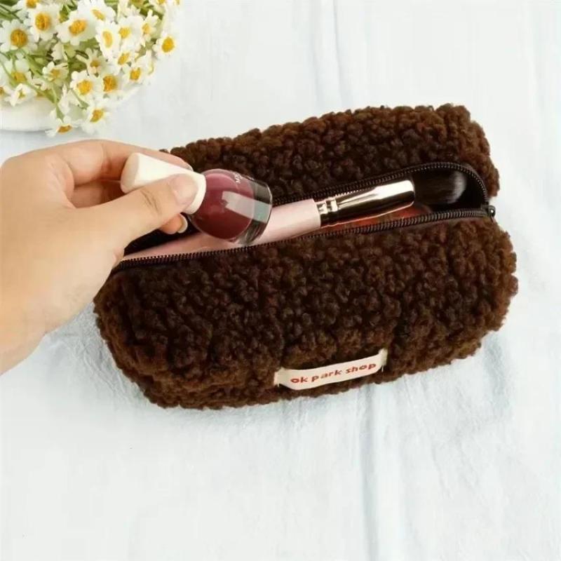 2026 Kuzu Peluş Saklama Çantas - Aesthetic Large Pencil Case Pouch incelemesi ve fiyatı